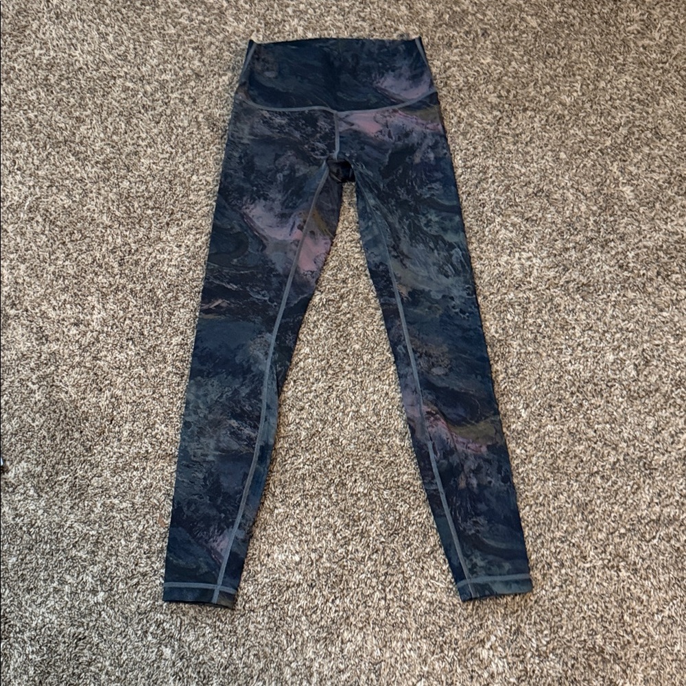 Lululemon Patterned Leggings. Size small.